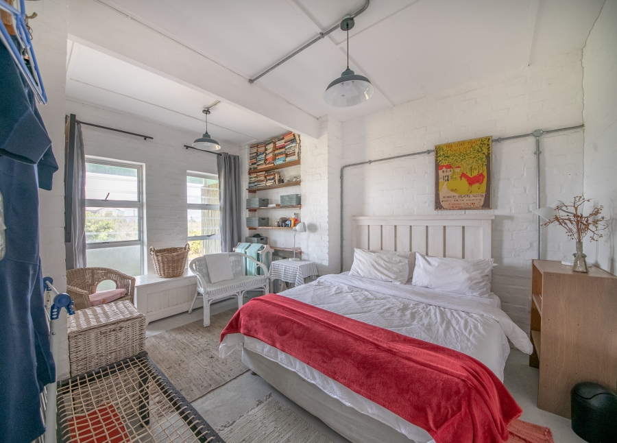 4 Bedroom Property for Sale in Pringle Bay Western Cape